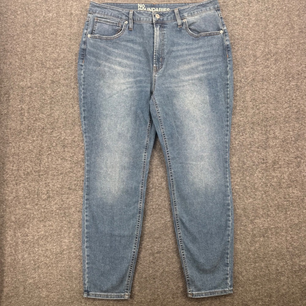 No Boundaries Womens High Rise Skinny Jeans Medium Wash Blue Size 16 Stretch